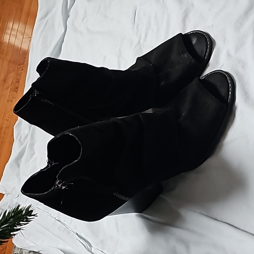 Shoes,black suede peep toe